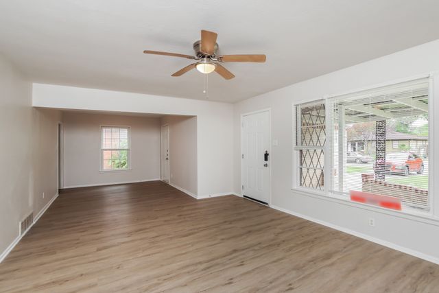 1823 Houghton Road, Dallas, TX 75217