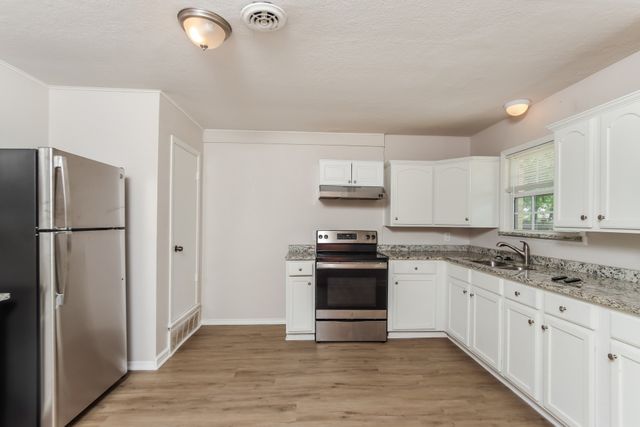 1823 Houghton Road, Dallas, TX 75217