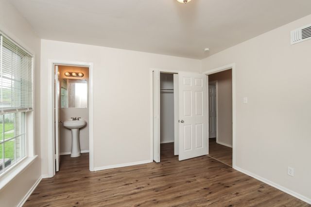 1823 Houghton Road, Dallas, TX 75217