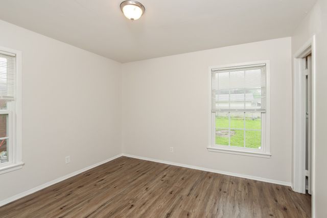 1823 Houghton Road, Dallas, TX 75217