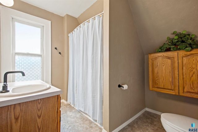 1101 Edgerly St Street, Larchwood, IA 51241