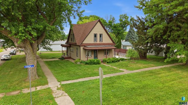 1101 Edgerly St Street, Larchwood, IA 51241