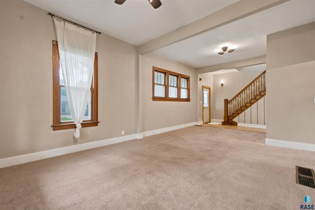 1101 Edgerly St Street, Larchwood, IA 51241
