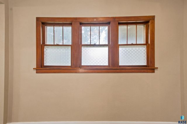 1101 Edgerly St Street, Larchwood, IA 51241