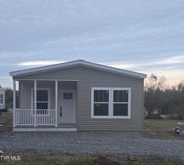 2204 Oak St Street, Gray, TN 37615