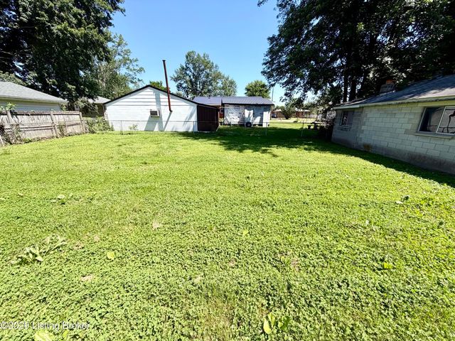 5303 Hosta Ln, Louisville, KY 40258