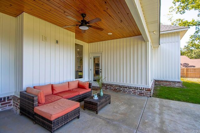 5947 Beth Lane, Benton, AR 72019