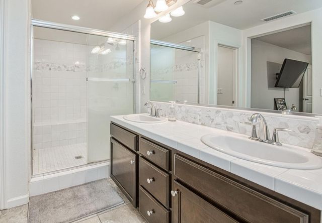 123 Capstone Way S, Madera, CA 93636