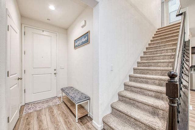 123 Capstone Way S, Madera, CA 93636