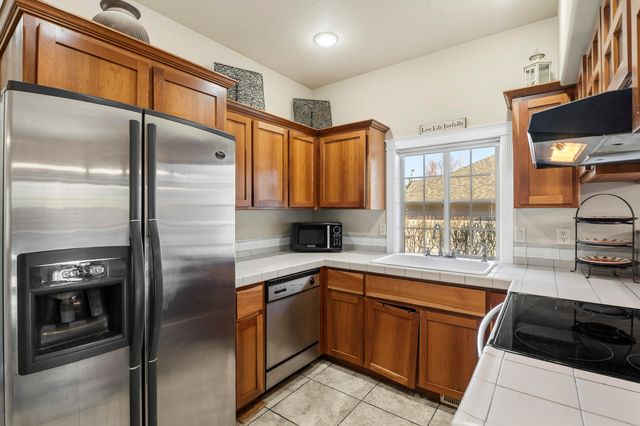 2566 NE Keats Drive, Bend, OR 97701