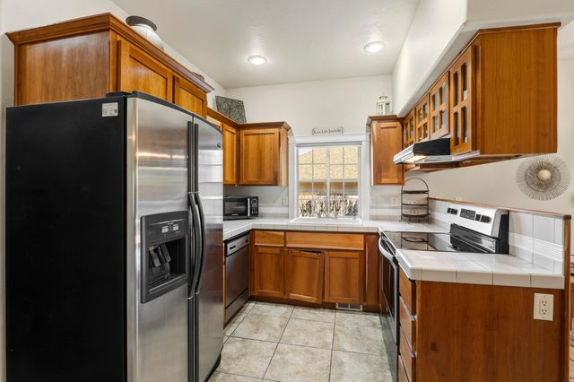 2566 NE Keats Drive, Bend, OR 97701