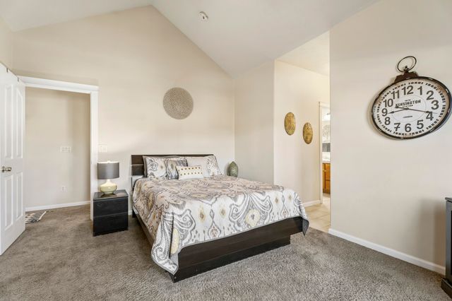 2566 NE Keats Drive, Bend, OR 97701