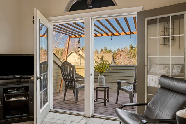 2566 NE Keats Drive, Bend, OR 97701