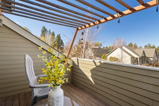 2566 NE Keats Drive, Bend, OR 97701