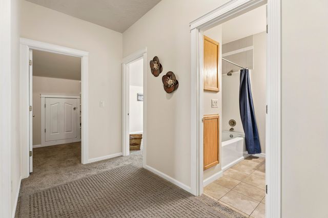 2566 NE Keats Drive, Bend, OR 97701