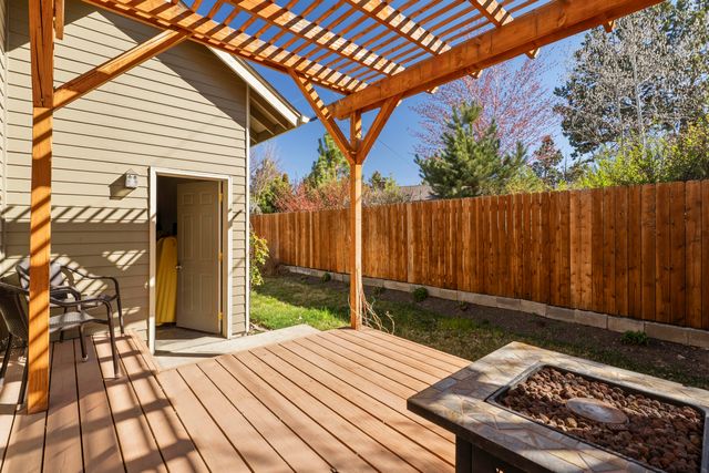 2566 NE Keats Drive, Bend, OR 97701