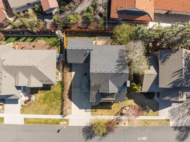 2566 NE Keats Drive, Bend, OR 97701