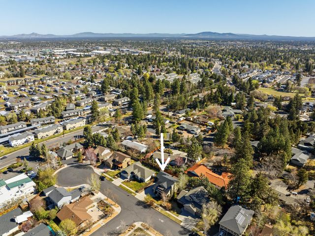 2566 NE Keats Drive, Bend, OR 97701