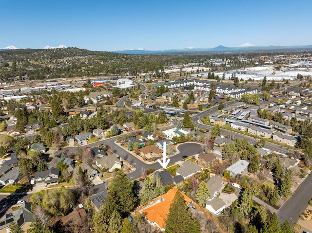 2566 NE Keats Drive, Bend, OR 97701