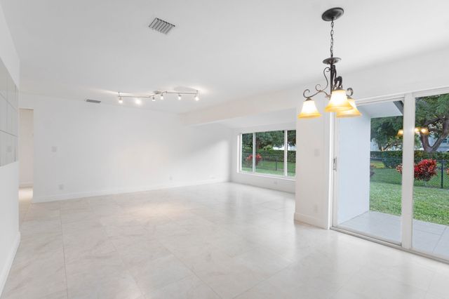 2940 NE 18th Street, Pompano Beach, FL 33062