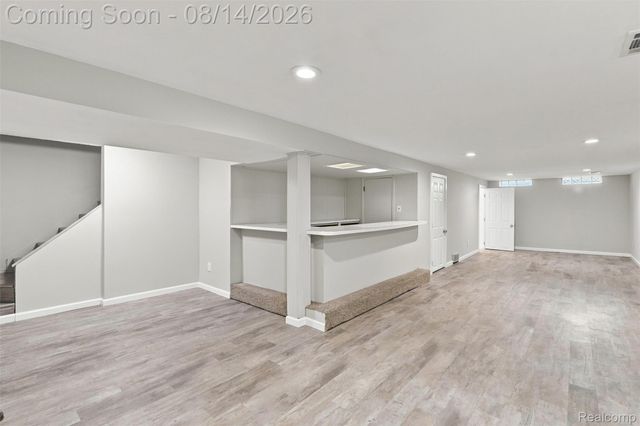 596 Nebraska Avenue, Pontiac, MI 48341