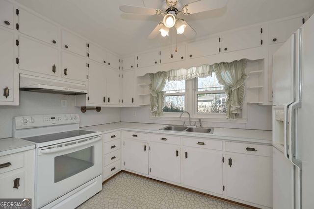 437 SE Cooper Lake Road SE, Mableton, GA 30126