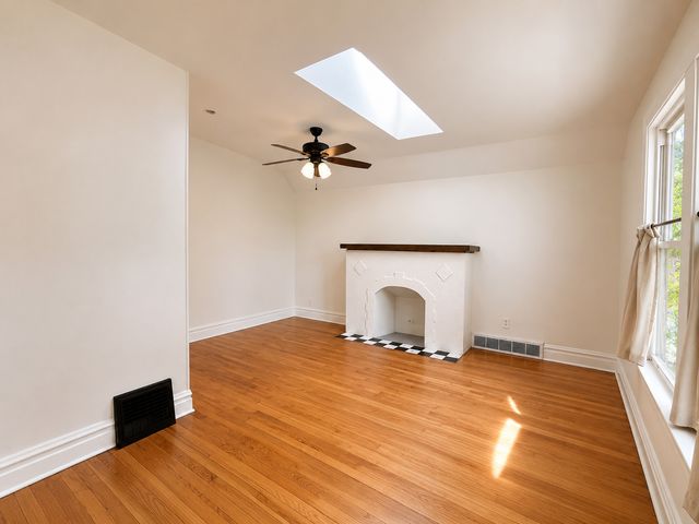 4003 Madison Avenue 2, Brookfield, IL 60513