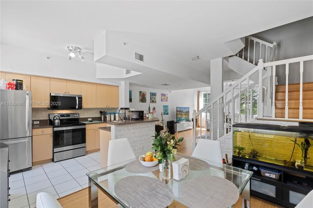 2811 NE 185th Street 804, Aventura, FL 33180