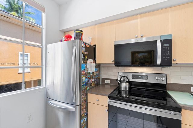 2811 NE 185th Street 804, Aventura, FL 33180