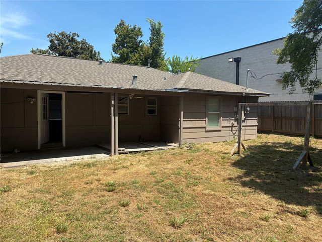 8423 Kempwood Drive, Houston, TX 77080