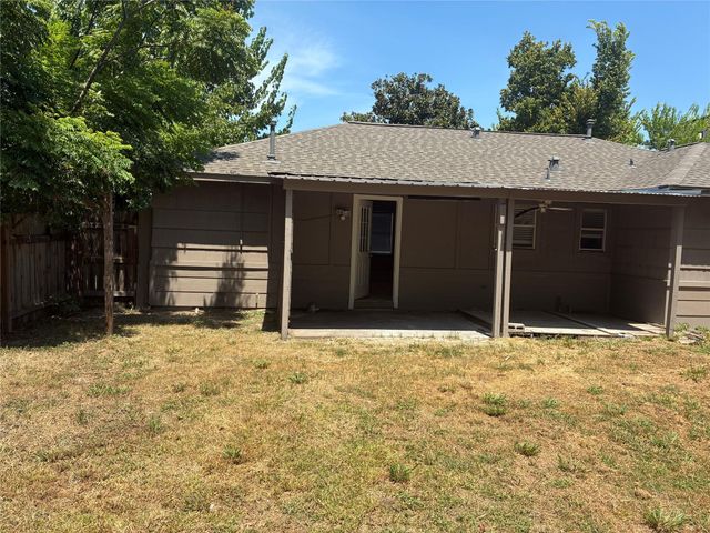 8423 Kempwood Drive, Houston, TX 77080