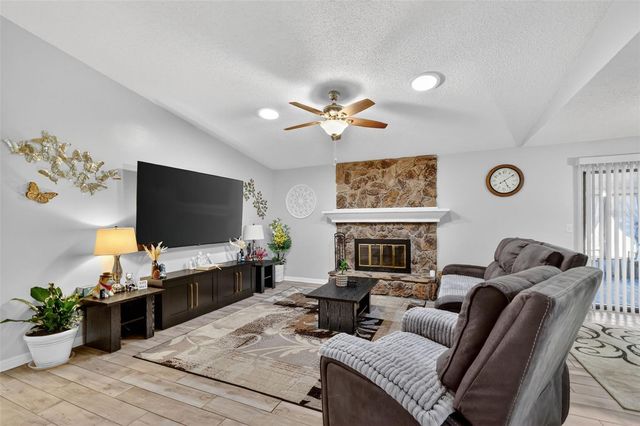 507 FIREWOOD AVENUE, Eustis, FL 32726