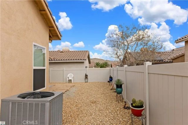 7466 Via Real Lane, Yucca Valley, CA 92284