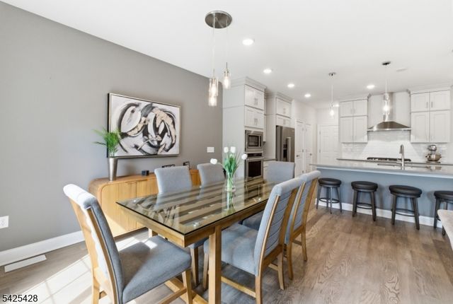 44 Dahlia Dr, Warren Twp., NJ 07059