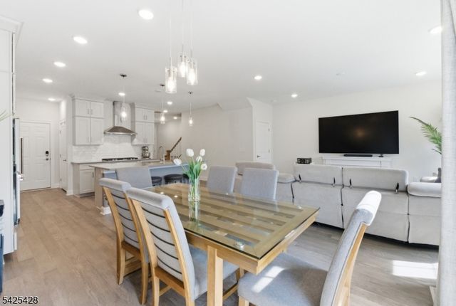 44 Dahlia Dr, Warren Twp., NJ 07059