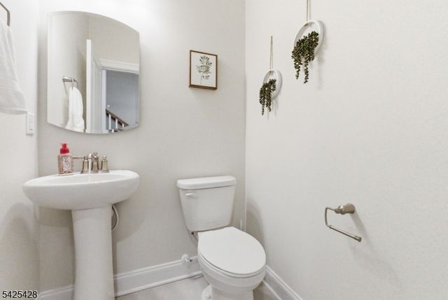 44 Dahlia Dr, Warren Twp., NJ 07059