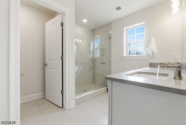 44 Dahlia Dr, Warren Twp., NJ 07059