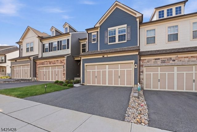44 Dahlia Dr, Warren Twp., NJ 07059