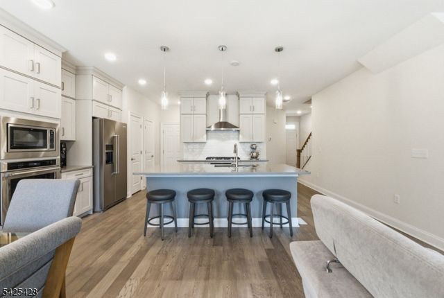 44 Dahlia Dr, Warren Twp., NJ 07059