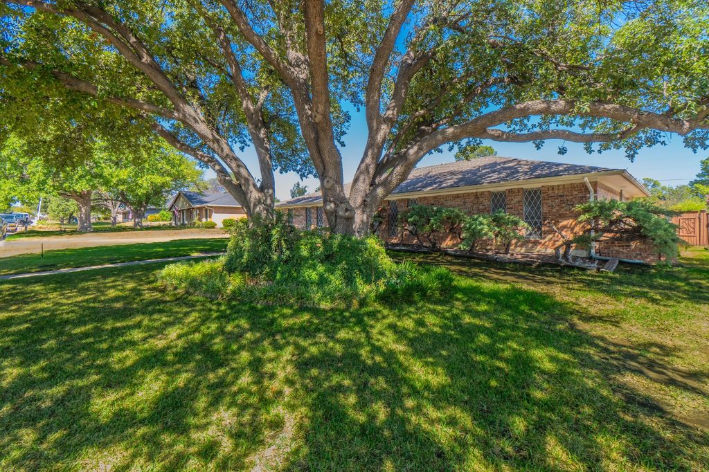 141 Villa Park Drive, Highland Village, TX 75077 — photo 2