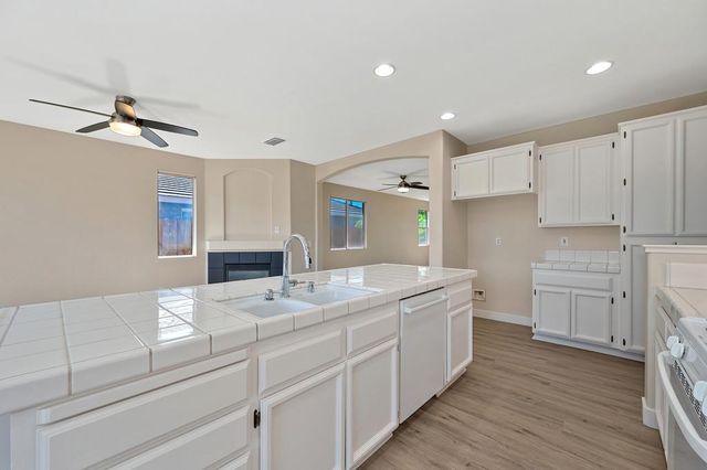 2787 Meadowland Way, Lincoln, CA 95648