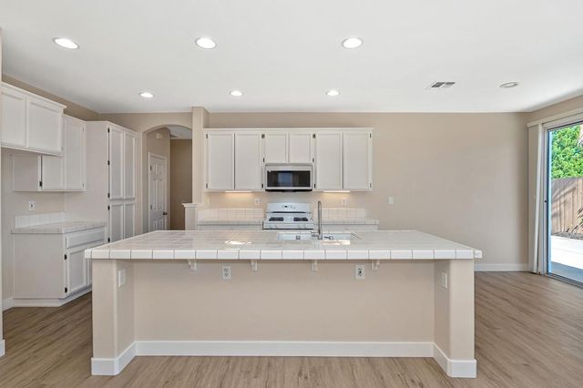 2787 Meadowland Way, Lincoln, CA 95648
