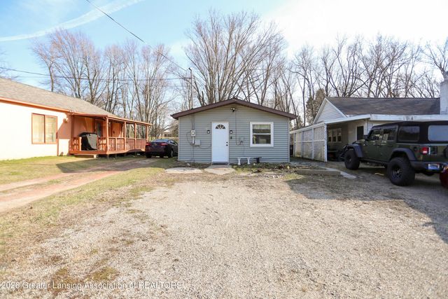 414 Raymerville Court, Eaton Rapids, MI 48827