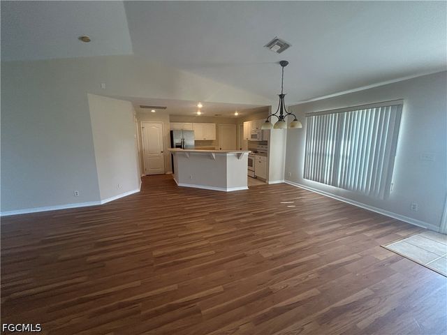 3514 NE 12th CT, Cape Coral, FL 33909