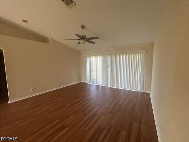 3514 NE 12th CT, Cape Coral, FL 33909