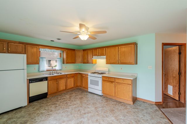 3643 Sandalwood Court, Highland, IN 46322