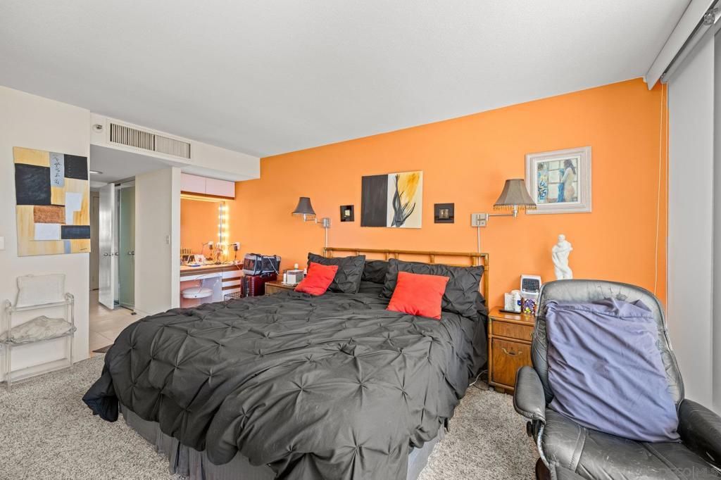 Image 13 of property listing at 1750 Avenida Del Mundo 309, Coronado, CA 92118