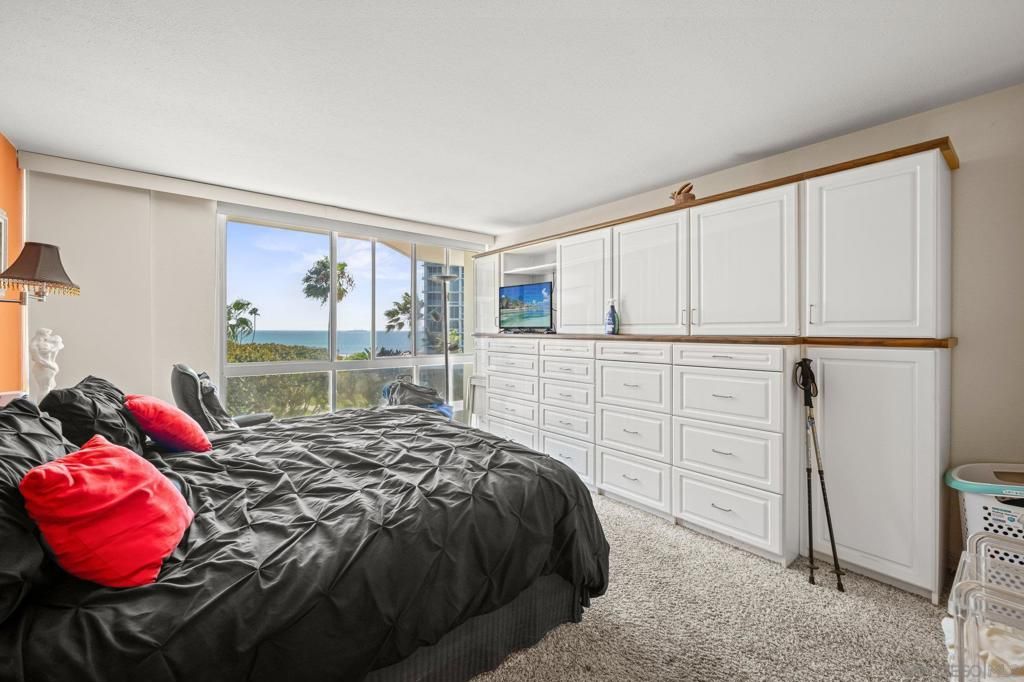 Image 15 of property listing at 1750 Avenida Del Mundo 309, Coronado, CA 92118