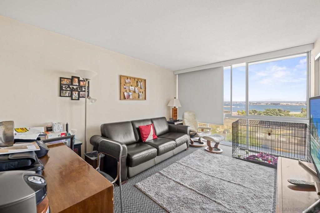 Image 17 of property listing at 1750 Avenida Del Mundo 309, Coronado, CA 92118