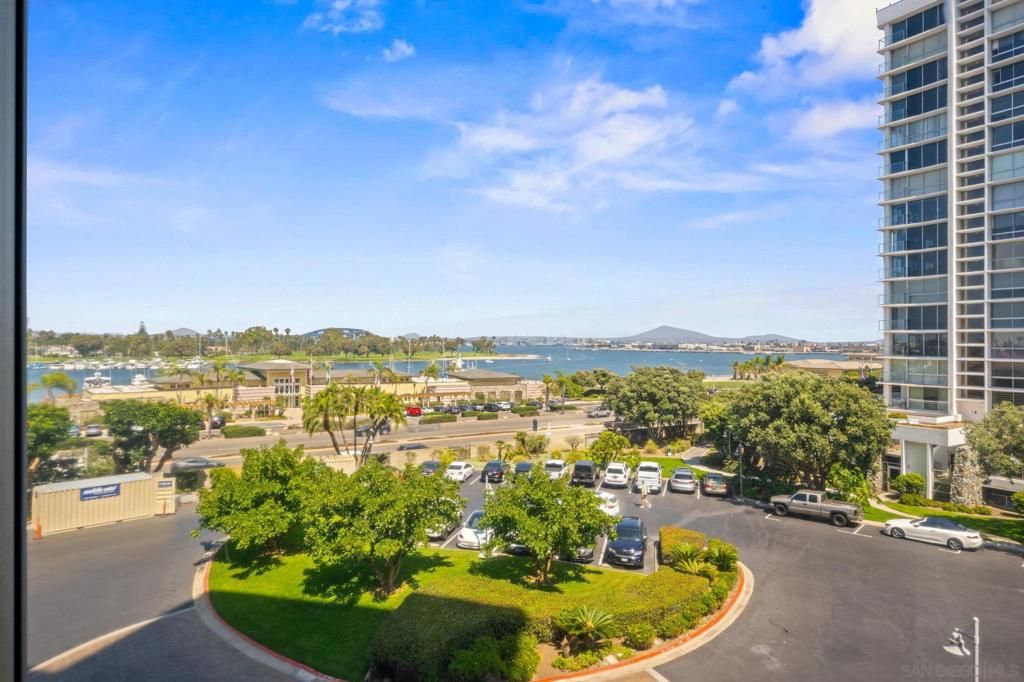 Image 20 of property listing at 1750 Avenida Del Mundo 309, Coronado, CA 92118